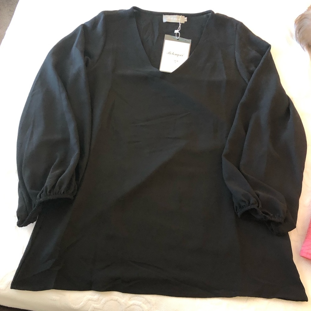NWT BELONGSCI Black Blouse